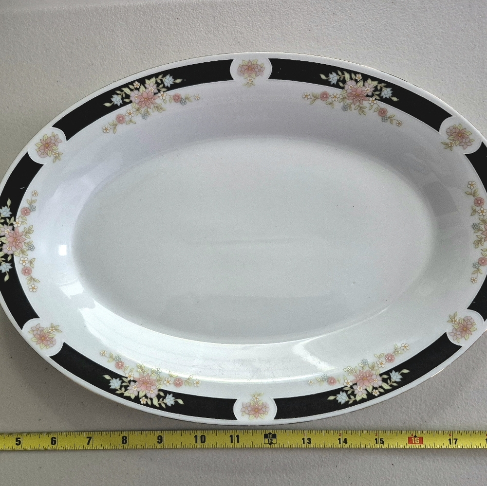 Crown Ming Large Oval Platter White w/ Black & Floral Band Gold Edge Jian Shiang